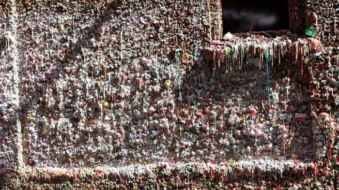 THE GUM WALL PIKE PLACE MARKET
